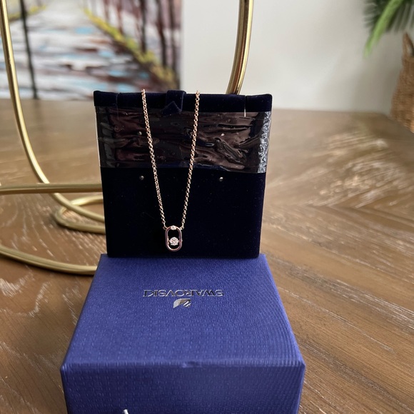 Swarovski Sparkling Dance necklace Rose/gold - Picture 4 of 12